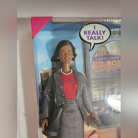1999 Working Woman Barbie (Vintage Doll) 140 - Picture 8 of 14